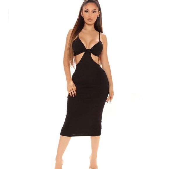 Fashion Nova Dresses & Skirts - NEW! Fashion Nova Gianna Midi Dress